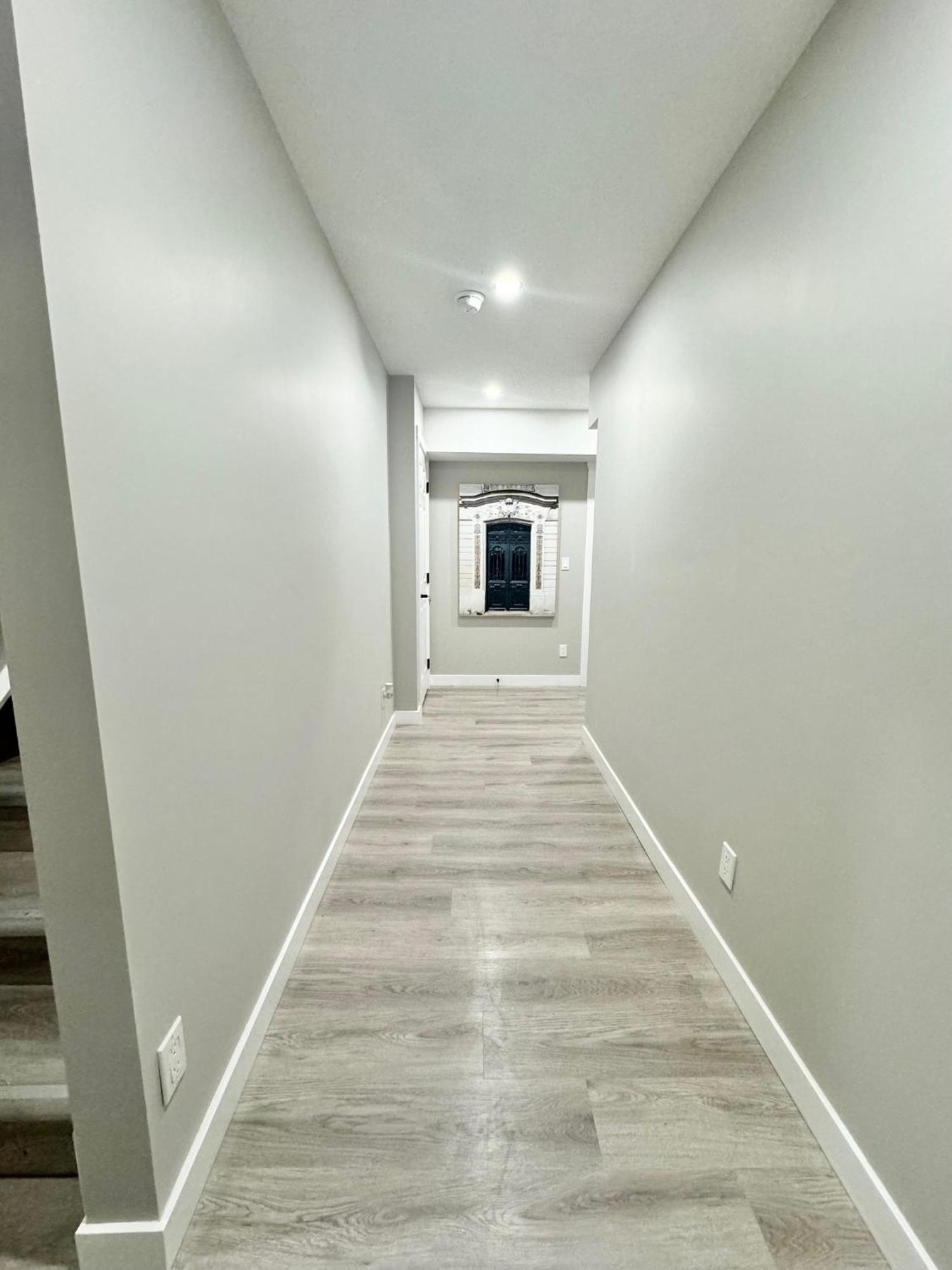 Apartment Private Modern Retreat In Nw Calgary